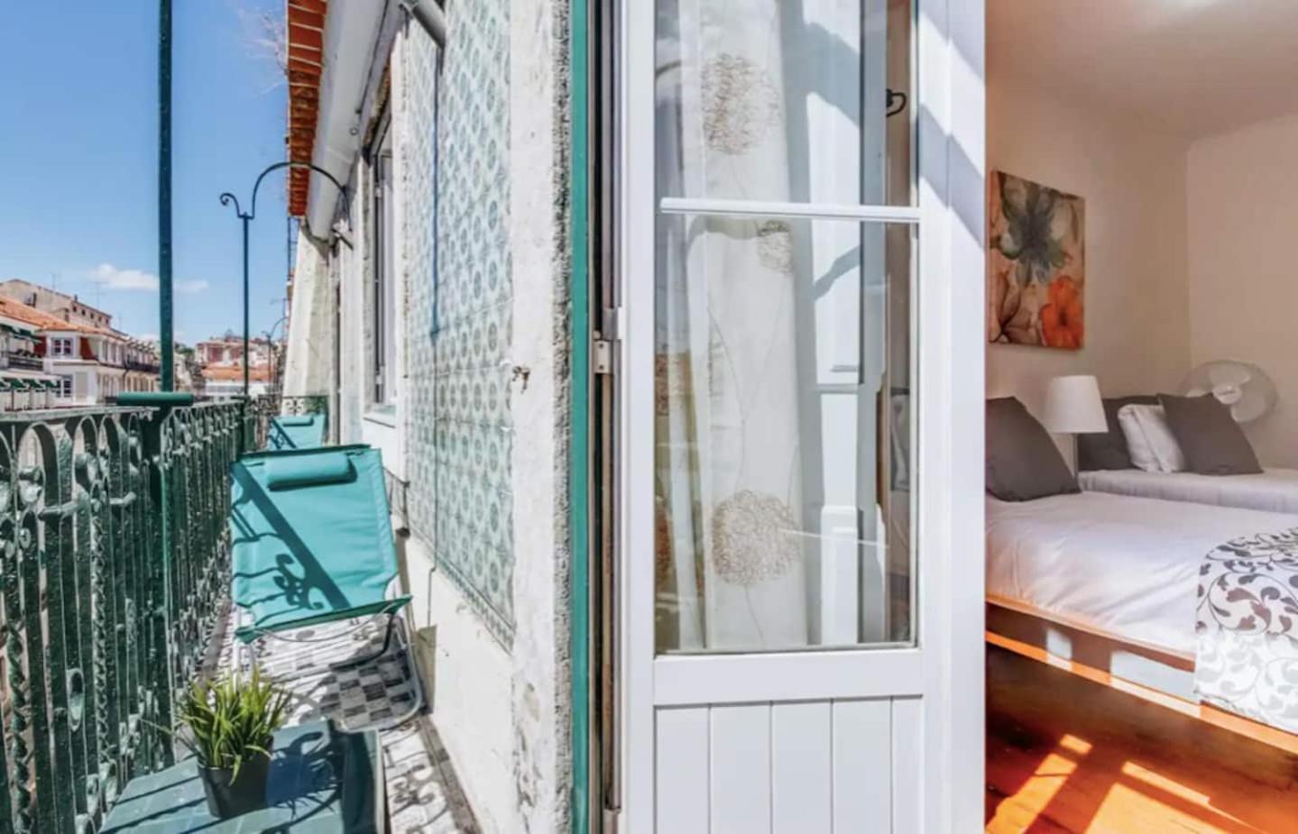 3 Bedroom Apartment In Baixa With River View Lisbona Esterno foto