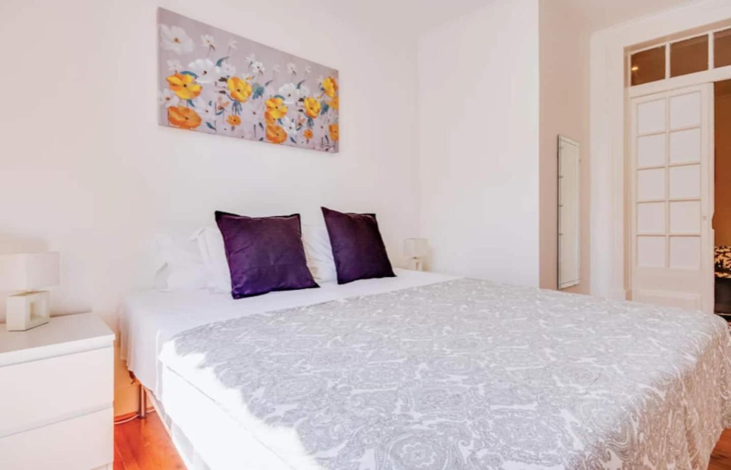 3 Bedroom Apartment In Baixa With River View Lisbona Esterno foto
