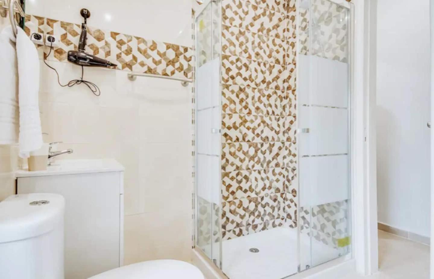 3 Bedroom Apartment In Baixa With River View Lisbona Esterno foto
